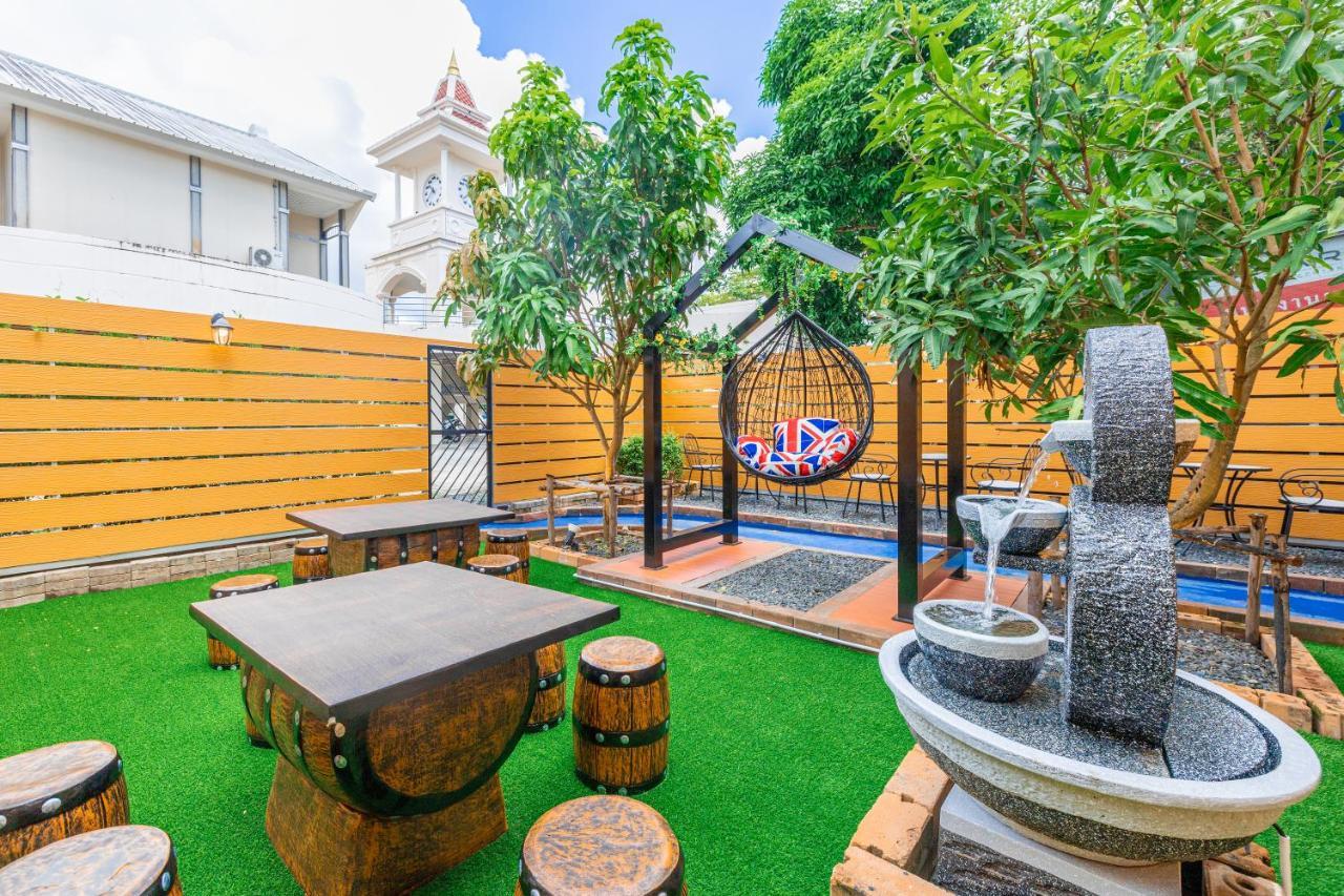 Hostel Marco Polo Phuket Poshtel & Bistro Exterior foto
