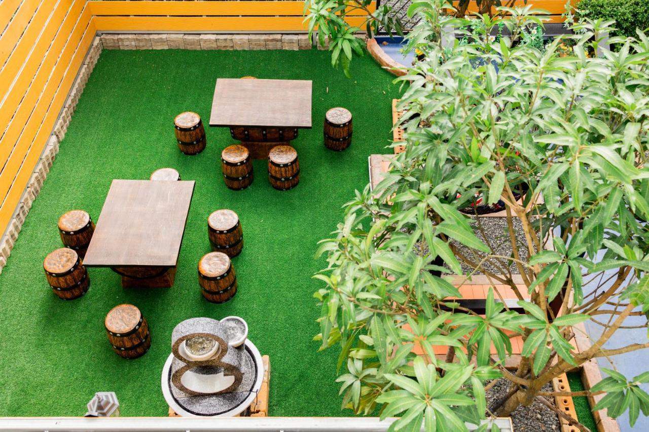 Hostel Marco Polo Phuket Poshtel & Bistro Exterior foto